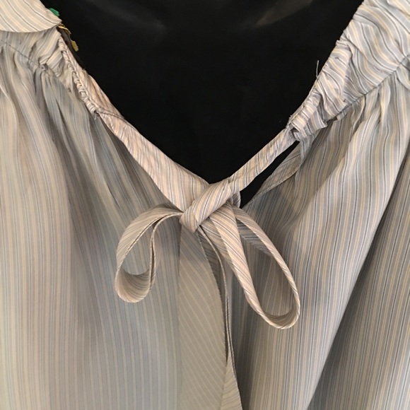 BCBG Sleeveless Blouse Gray Yellow Sz XS - Picture 3 of 8